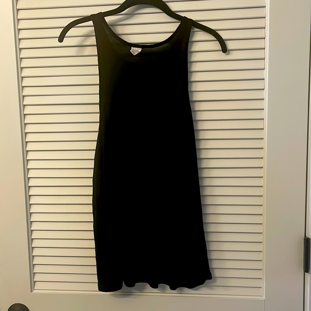 Nordstrom Brand “Sun & Shadow” black tank top. Size: L
